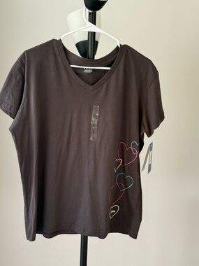 Reebok Brown V-Neck Tee with Multicolor Heart Accents